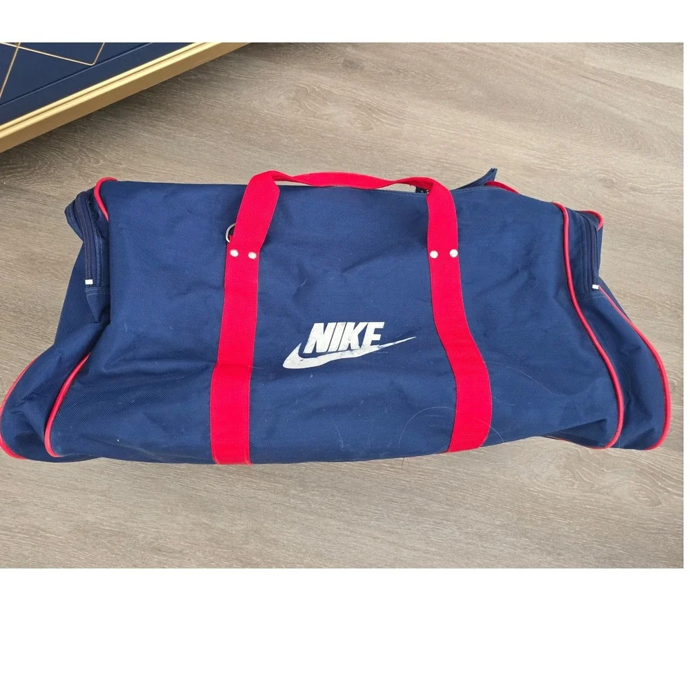 Vintage Nike Navy Red Duffle Bag Sports Gym Travel Gear Duffel‎ Carry-On